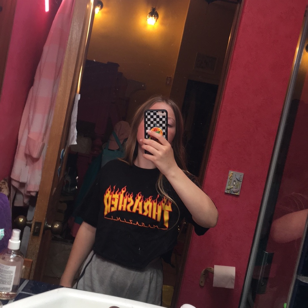 De stressed thrasher crop top